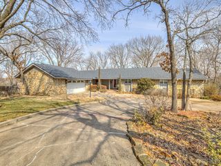 1201 Dogwood Court, Bartlesville, OK 74006