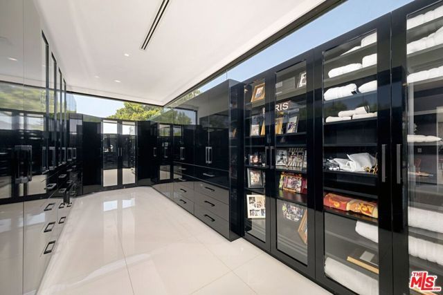 9570 Sunset Boulevard, Beverly Hills, CA 90210