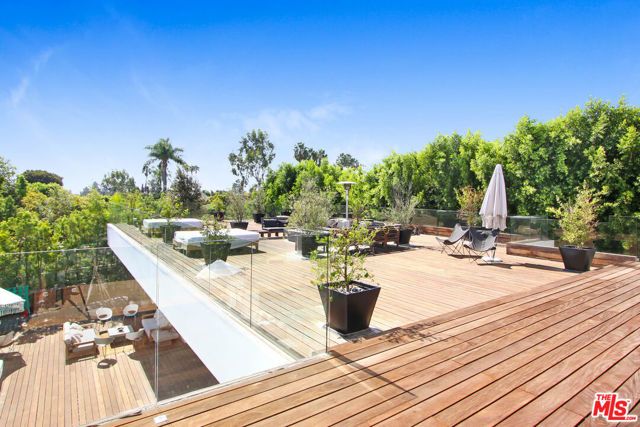 9570 Sunset Boulevard, Beverly Hills, CA 90210