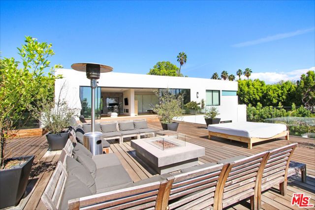 9570 Sunset Boulevard, Beverly Hills, CA 90210