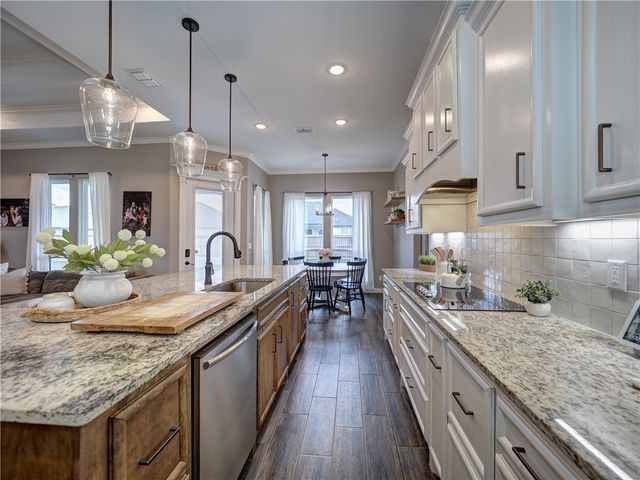 1422 Sansa St, Corpus Christi, TX 78415