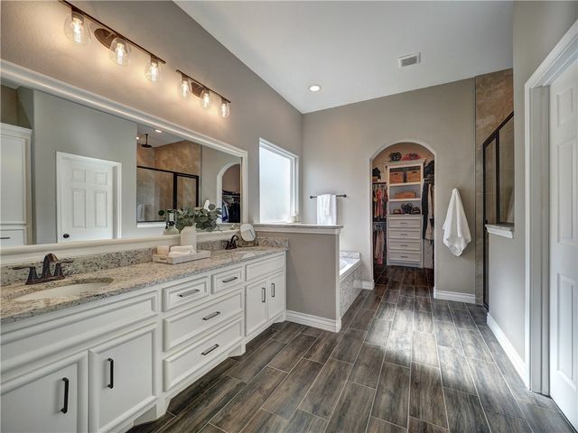 1422 Sansa St, Corpus Christi, TX 78415