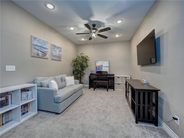 1422 Sansa St, Corpus Christi, TX 78415