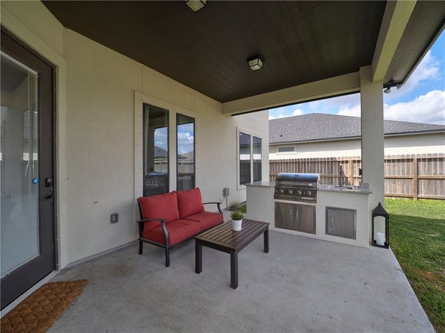 1422 Sansa St, Corpus Christi, TX 78415