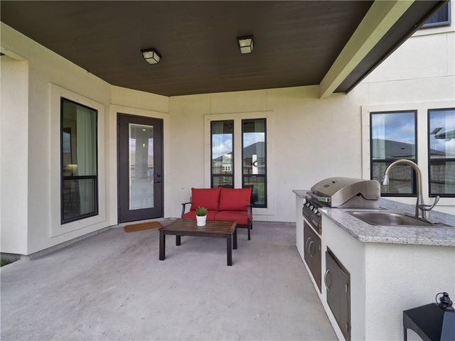 1422 Sansa St, Corpus Christi, TX 78415