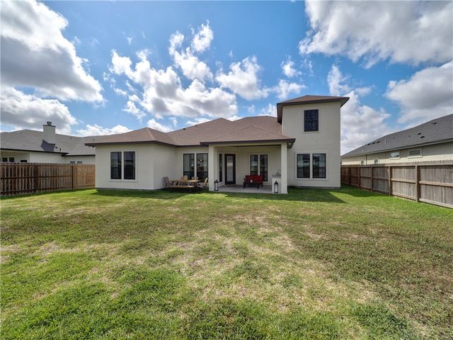 1422 Sansa St, Corpus Christi, TX 78415