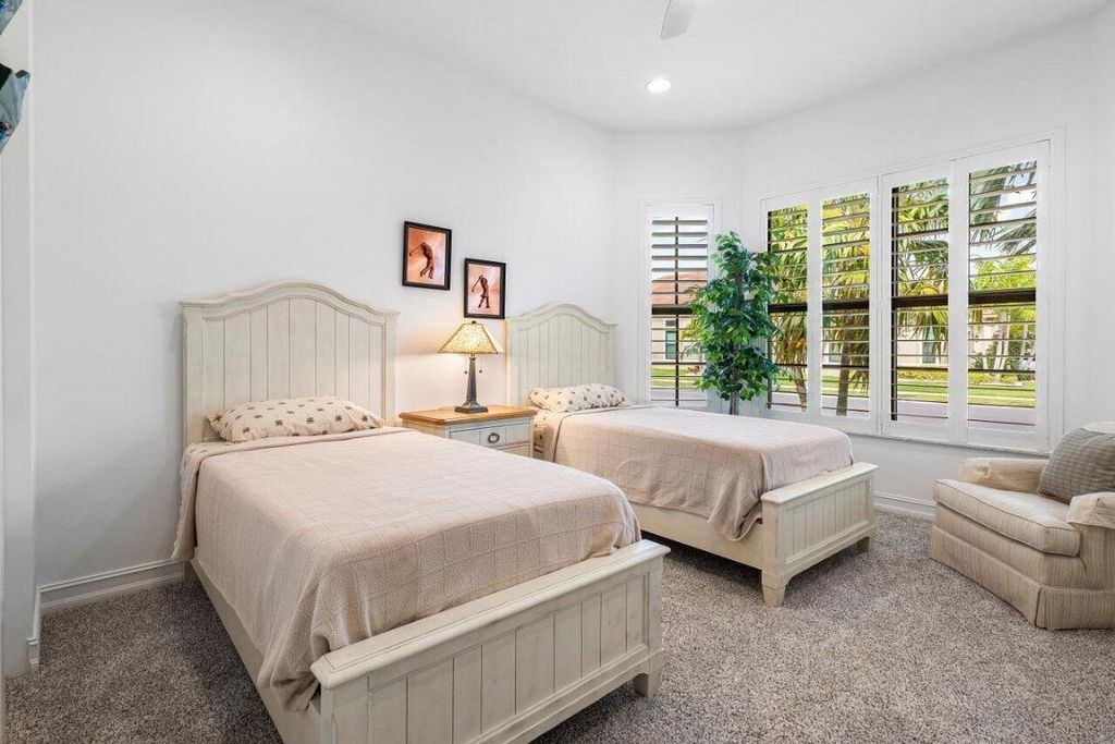 Image 24 of property listing at 9088 Leon Circle E, Parkland, FL 33076