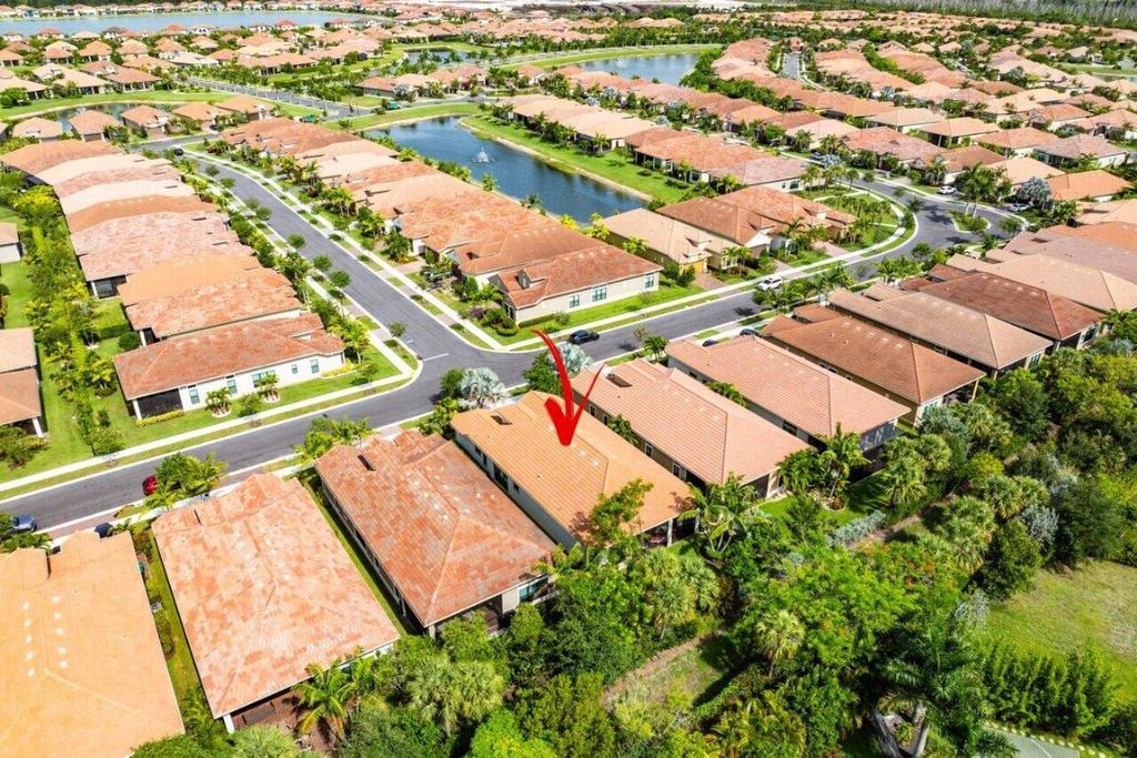 Image 38 of property listing at 9088 Leon Circle E, Parkland, FL 33076