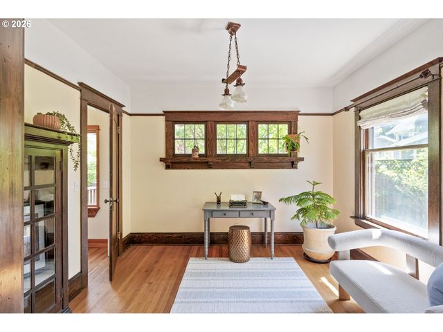 2732 Ne 15TH Ave, Portland, OR 97212