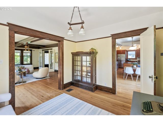 2732 Ne 15TH Ave, Portland, OR 97212