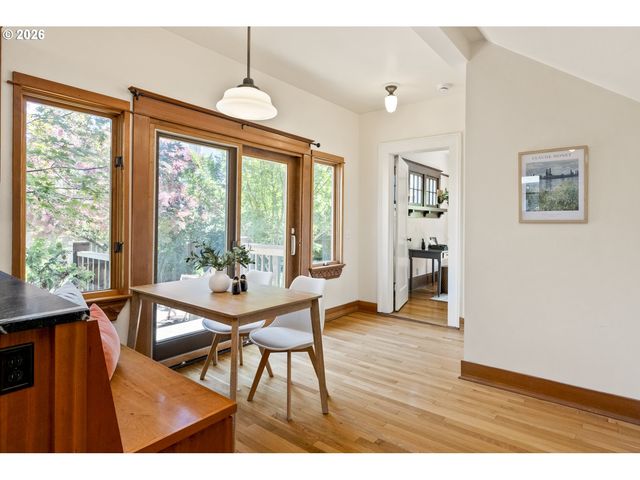 2732 Ne 15TH Ave, Portland, OR 97212