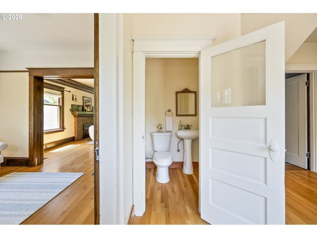 2732 Ne 15TH Ave, Portland, OR 97212