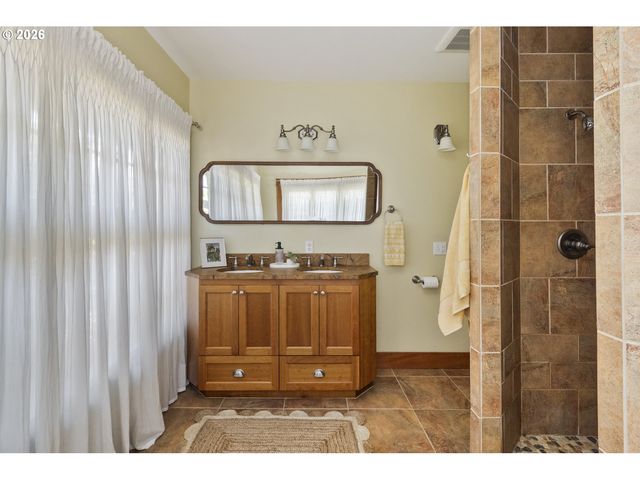 2732 Ne 15TH Ave, Portland, OR 97212