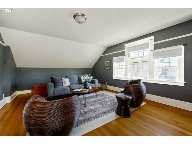2732 Ne 15TH Ave, Portland, OR 97212