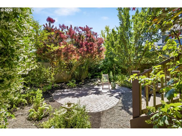 2732 Ne 15TH Ave, Portland, OR 97212