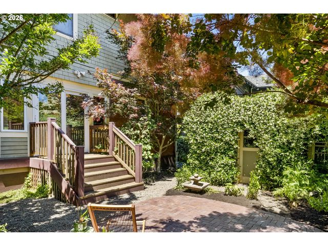 2732 Ne 15TH Ave, Portland, OR 97212