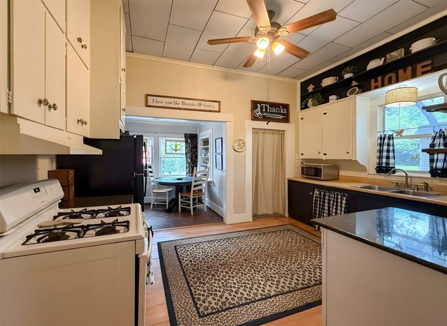 1309 N Austin Street, Denton, TX 76201