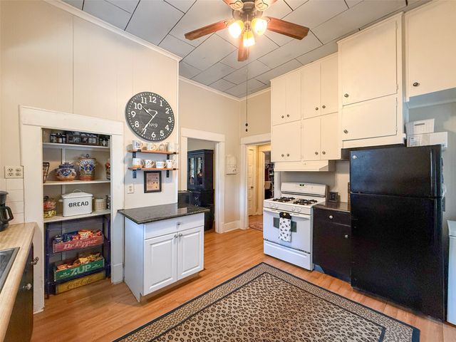 1309 N Austin Street, Denton, TX 76201