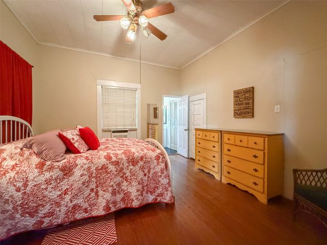 1309 N Austin Street, Denton, TX 76201