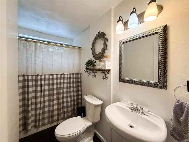 1309 N Austin Street, Denton, TX 76201