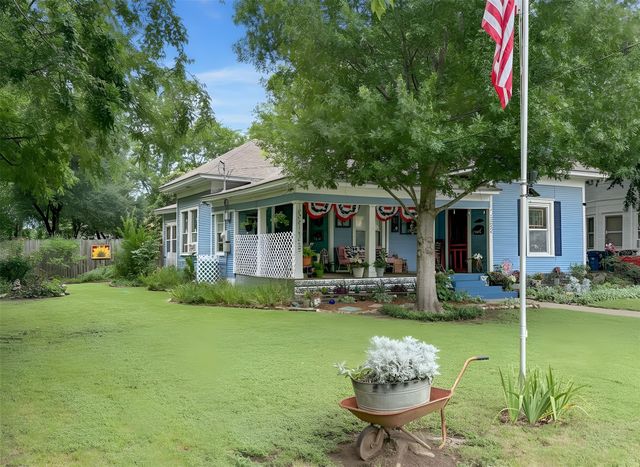 1309 N Austin Street, Denton, TX 76201