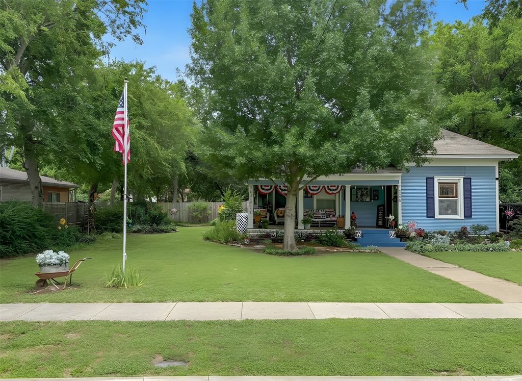 1309 N Austin Street, Denton, TX 76201
