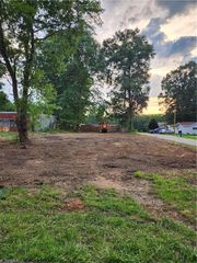 300 S carter Street, Liberty, NC 27298