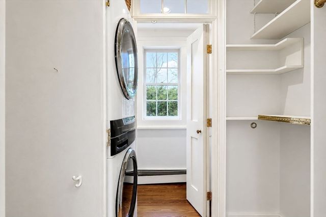 3 Maple St, Sherborn, MA 01770