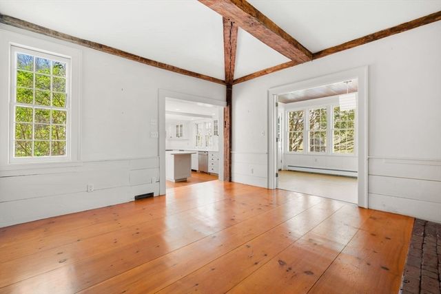 3 Maple St, Sherborn, MA 01770