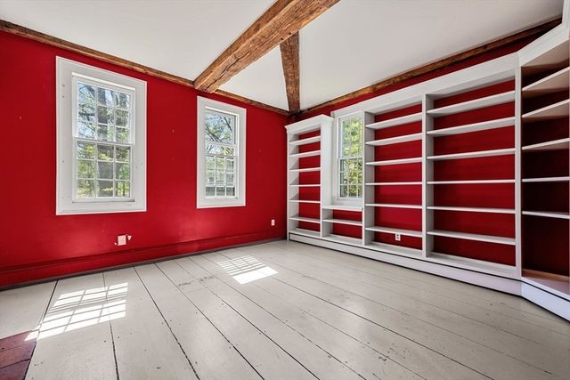 3 Maple St, Sherborn, MA 01770