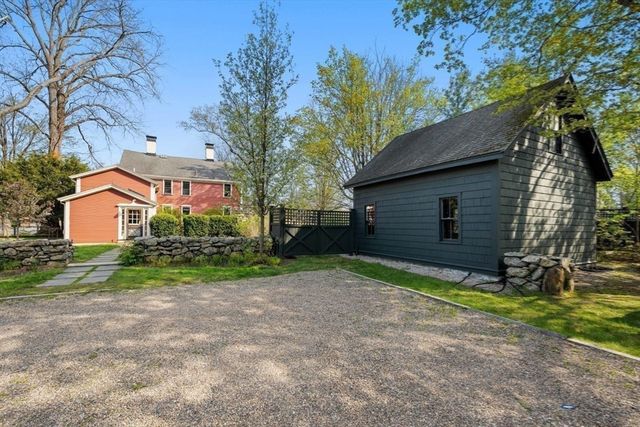 3 Maple St, Sherborn, MA 01770