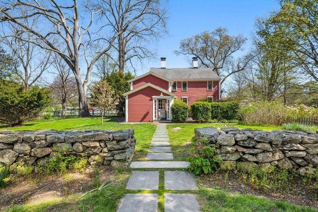 3 Maple St, Sherborn, MA 01770