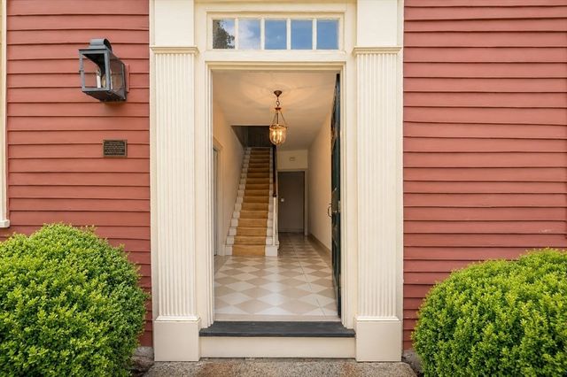 3 Maple St, Sherborn, MA 01770