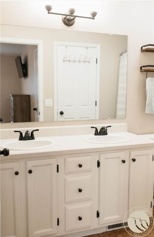 1221 Caroline, Billings, MT 59105