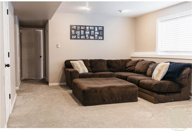 1221 Caroline, Billings, MT 59105