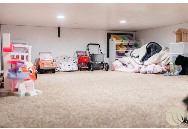 1221 Caroline, Billings, MT 59105