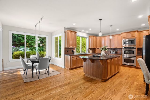 9545 NE Idel Weis Court, Bainbridge Island, WA 98110