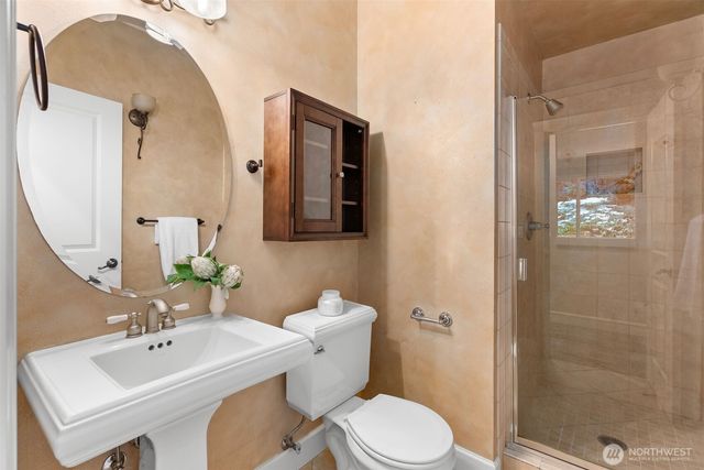 9545 NE Idel Weis Court, Bainbridge Island, WA 98110