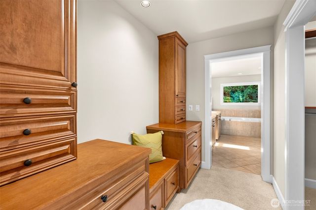 9545 NE Idel Weis Court, Bainbridge Island, WA 98110