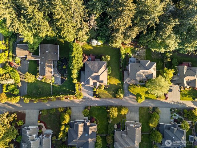 9545 NE Idel Weis Court, Bainbridge Island, WA 98110