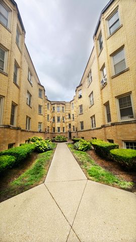 425 Wisconsin Avenue 2W, Oak Park, IL 60302