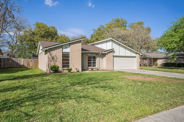 5904 Misty Meadow Street, League City, TX 77573