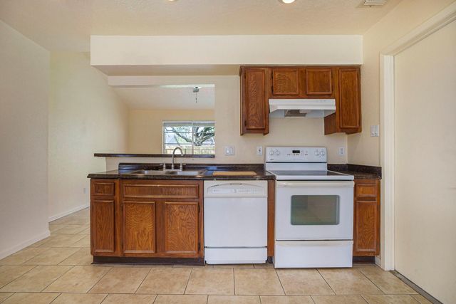 5904 Misty Meadow Street, League City, TX 77573