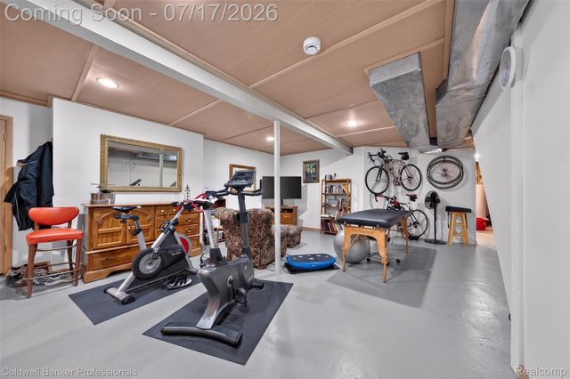 26606 Hales Street, Madison Heights, MI 48071