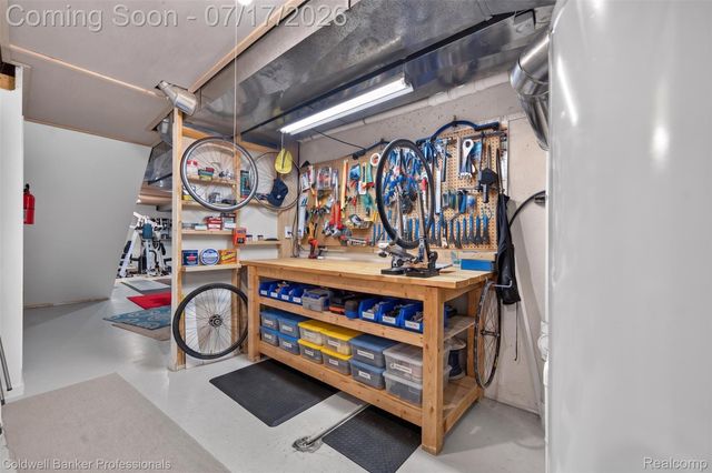 26606 Hales Street, Madison Heights, MI 48071