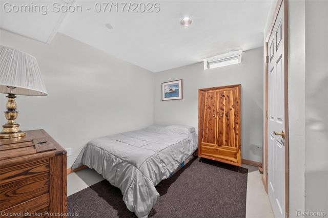 26606 Hales Street, Madison Heights, MI 48071