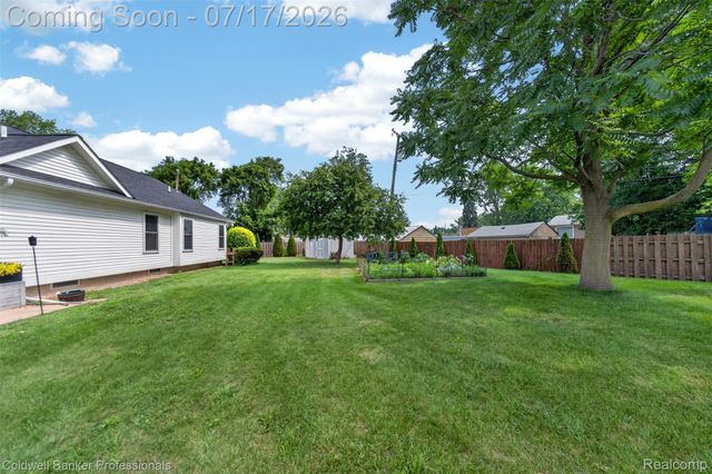 26606 Hales Street, Madison Heights, MI 48071