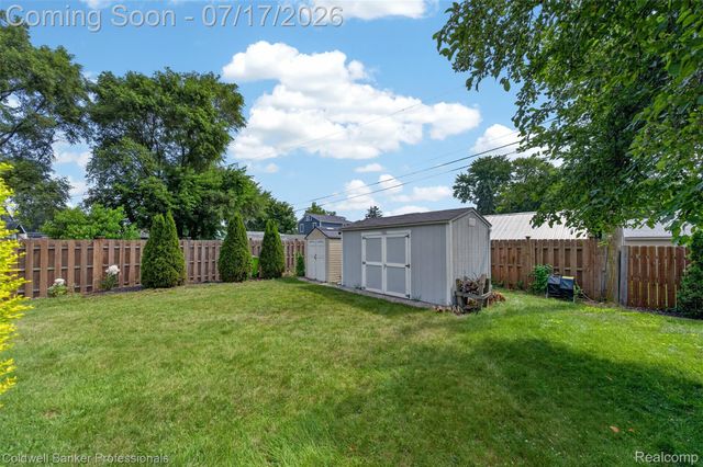 26606 Hales Street, Madison Heights, MI 48071