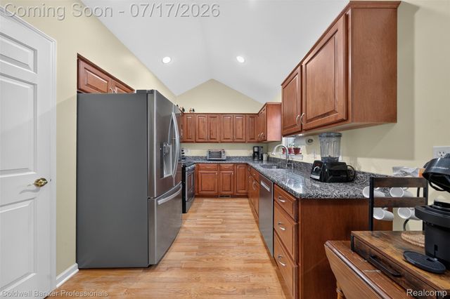 26606 Hales Street, Madison Heights, MI 48071