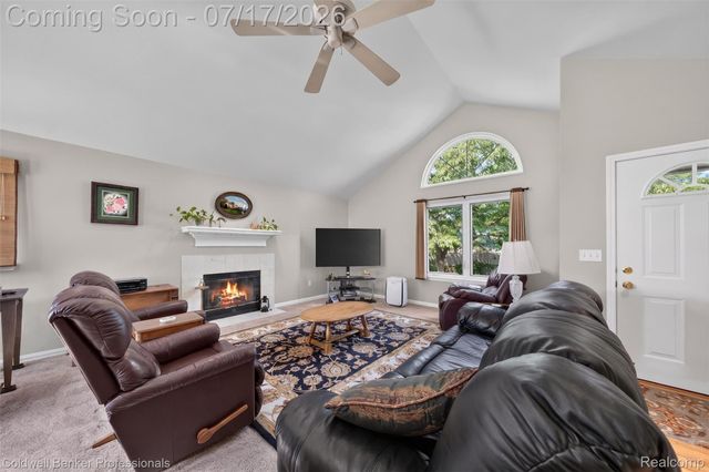 26606 Hales Street, Madison Heights, MI 48071